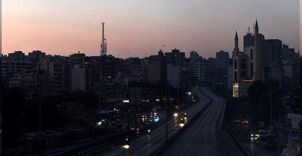 Lübnan'da kriz derinleşiyor: Santrallar durdu ülke karanlığa gömüldü
