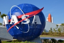 NASA, Ay’a 2022’de insansız, 2024’e kadar insanlı uçuş planlıyor