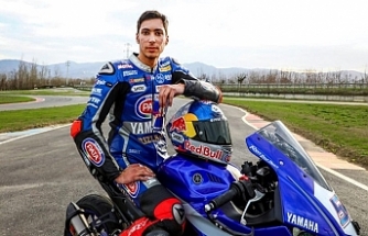 Tarihe geçti: Milli motosikletçi Toprak Razgatlıoğlu dünya şampiyonu oldu