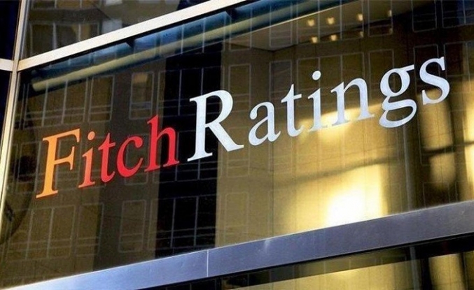 Fitch: Küresel enflasyonla mücadele politikaları uzayabilir