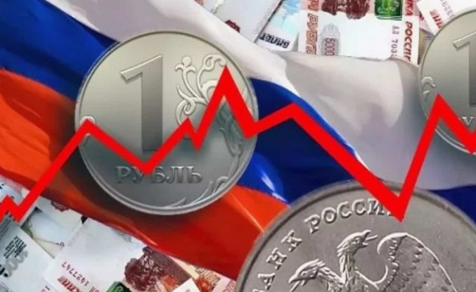 Rus ekonomisi nisanda yüzde 3 küçüldü