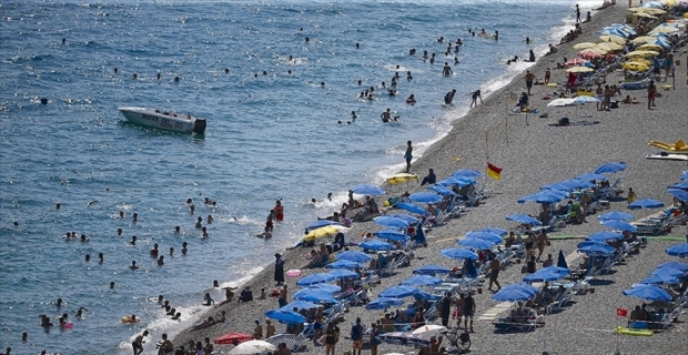 Antalya için 12 milyon turist beklentisi