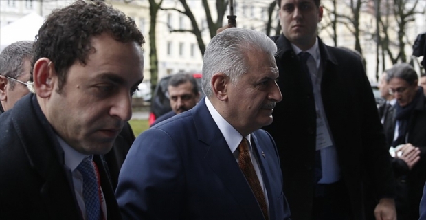 Başbakan Yıldırım'ın Almanya'daki yoğun diplomasi trafiği