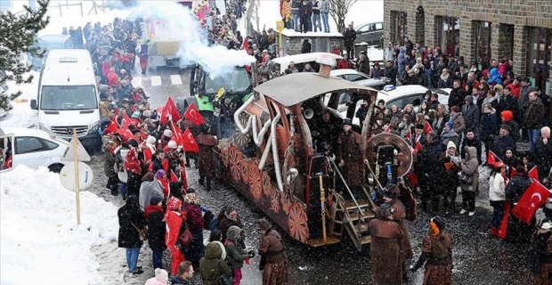 Belçika'nın 'Türk köyü'nde karnaval coşkusu