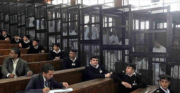Mısır'da darbe karşıtı 96 kişiye hapis cezası