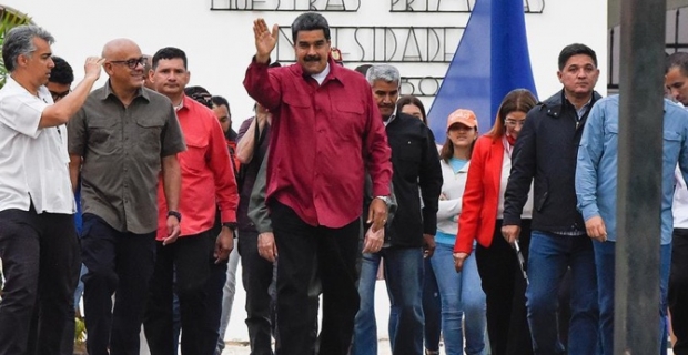 Venezuela'da Maduro ile devam