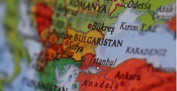Bulgaristan'da 3 bakan istifa etti