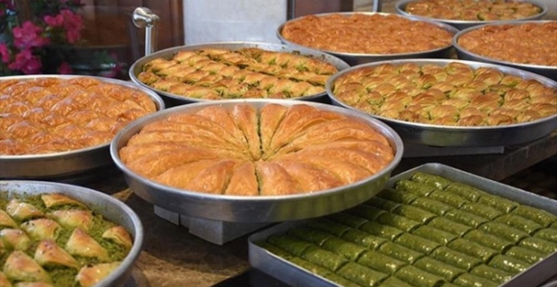 Kurban Bayramı'nda baklava üretimi katlandı