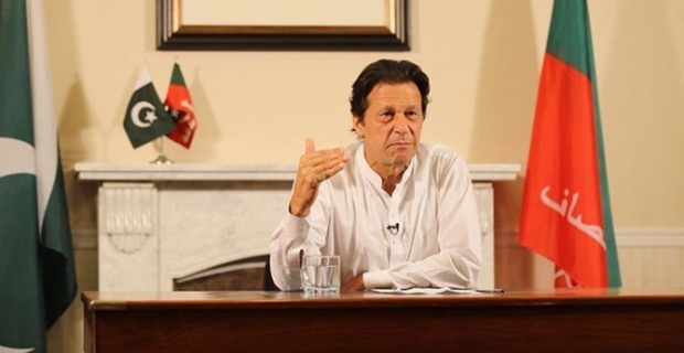 Pakistan'ın başbakanı İmran Han oldu