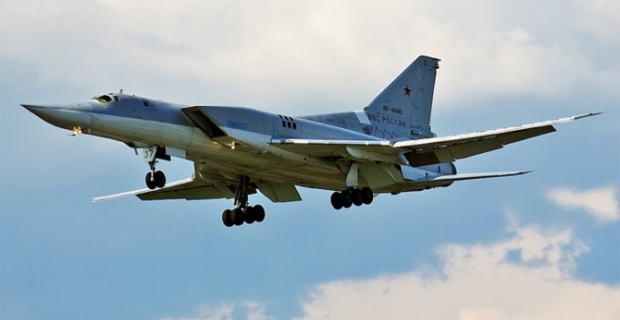 Rusya, yeni bombardıman uçağını tanıttı