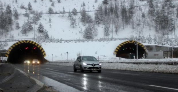 Bolu Dağı'nda kar yağışı