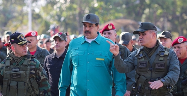 Maduro'dan askerlere birlik ve disiplin talimatı