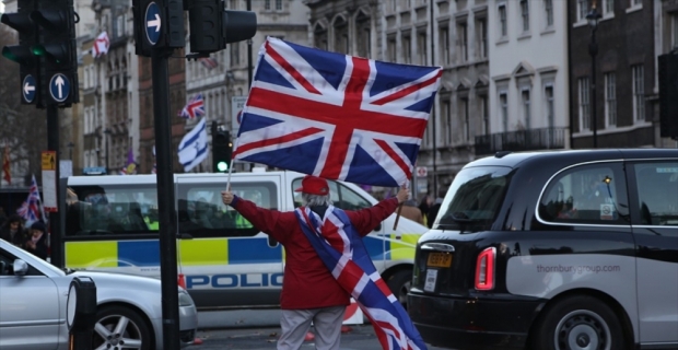 İngilizlerin çoğunluğuna göre ülke bölündü