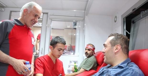 Türk Kızılayı Genel Başkanı Kınık: Kan sıkıntımız yok