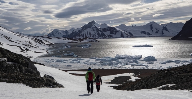 Antarktika'daki Türk ekibinin yabancı misafirleri
