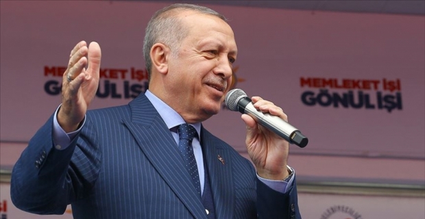 Cumhurbaşkanı Erdoğan: Bayrak düşmanları hala aynı bataklıkta çırpınıyor