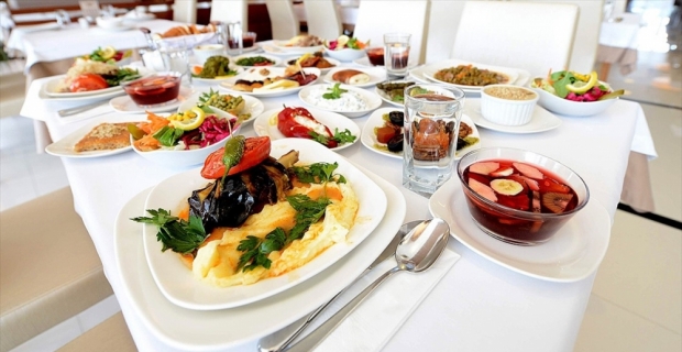 Canan Karatay'dan ramazanda sağlıklı beslenme önerileri
