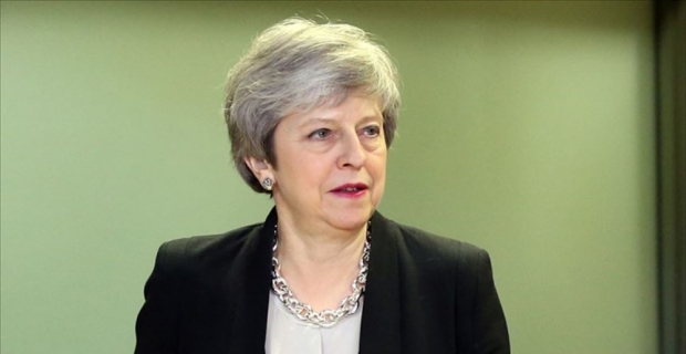 İngiltere'de Theresa May istifa baskısı altında