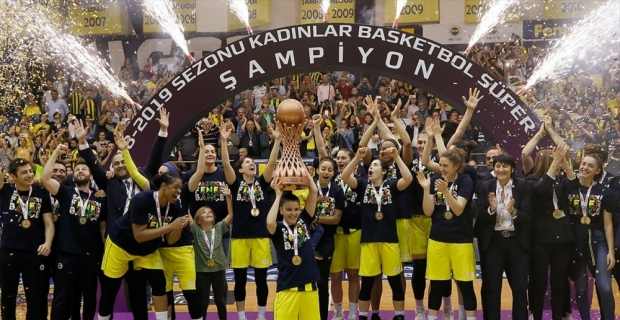 Potada şampiyon Fenerbahçe