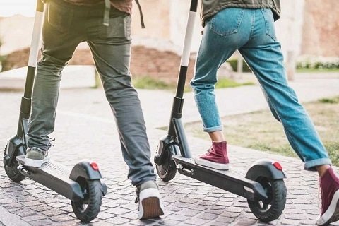 E-scooter’da yeni dönem: Hız sınırı düşüyor, park yasağı getirilen alanlar