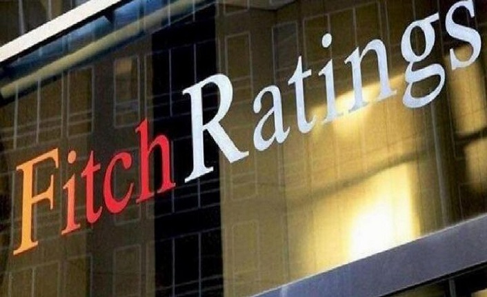 Fitch, Türkiye’nin kredi notunu düşürdü