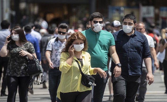 Açık havada maske takma ve HES kodu zorunluluğu kalktı