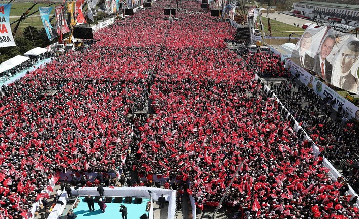 AK Parti, Büyük Ankara Mitingi'ne hazırlanıyor