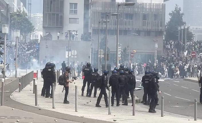 Fransa'daki protestolar Belçika'ya sıçradı! Yüzlerce gözaltı, sokağa çıkma yasağı