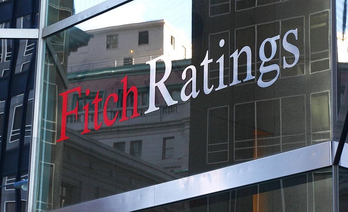 Fitch ABD'nin uzun vadeli kredi notunu düşürdü