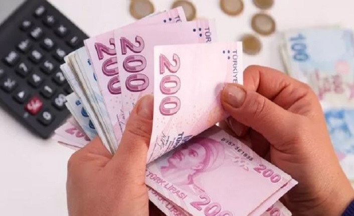 Bankalar Türk Lirası mevduat faizlerini düşürmeye başladı