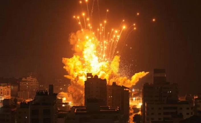 İsrail, Gazze Şeridi'ne gece boyunca ölümcül saldırılarını sürdürdü