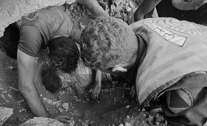 İsrail'in saldırılarında 10 bin 328 Filistinli hayatını kaybetti