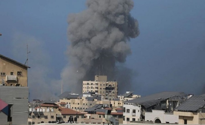 İsrail zorla göç ettirdiği Filistinlileri Gazze'nin güneyinde de vurdu