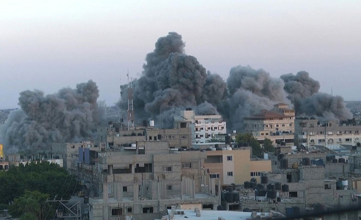 İsrail ordusu, gece boyunca Gazze'nin birçok noktasını vurdu