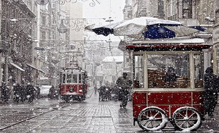AKOM uyardı: İstanbul'a kar geliyor