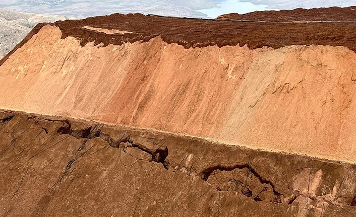 Erzincan'da toprak kayması öncesi çekilen "çatlak fotoğrafları" bilirkişi raporunda