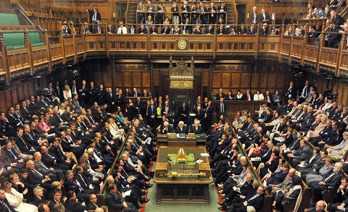 İngiltere Parlamentosu, Gazze'de "acil insani ateşkes" çağrısı yapan önergeyi kabul etti