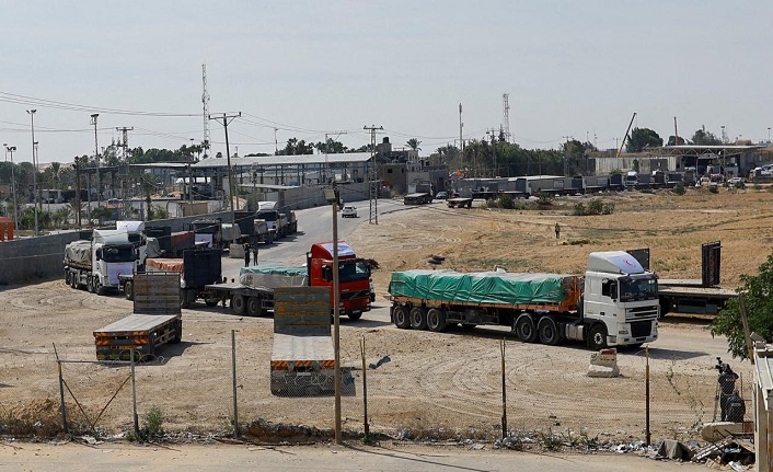 Filistin Kızılayı: Refah Sınır Kapısı'ndan Gazze'nin kuzeyine 10 tır giriş yaptı