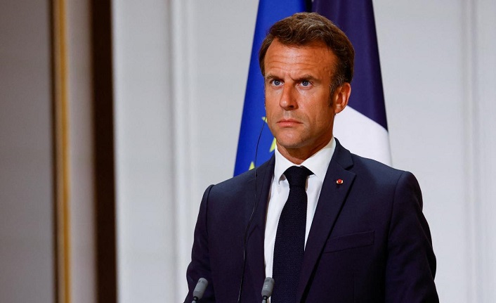 Macron, Filistinlilerin Refah'tan zorla çıkarılmasının "savaş suçu" olacağını bildirdi