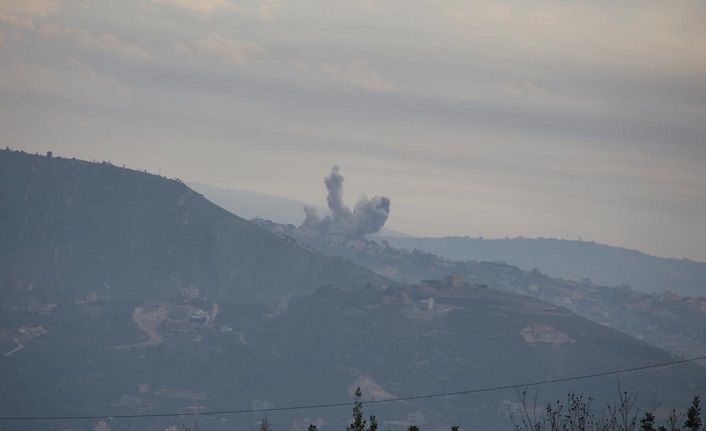 Hizbullah, İsrail'in kuzeyindeki askeri üssüne onlarca katyuşa füzesi fırlattı