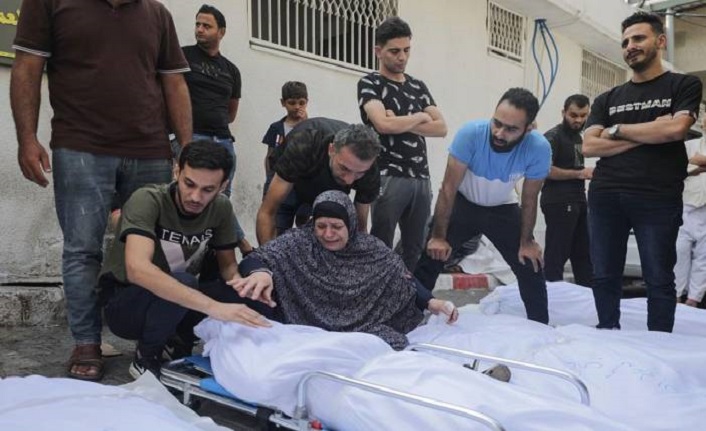 Soykırımcı İsrail'in saldırılarını sürdürdüğü Gazze'de can kaybı 41 bin 534'e yükseldi