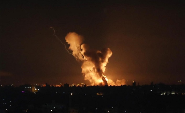 Hizbullah, İsrail'in kuzeyindeki 5 askeri üsse saldırı düzenledi