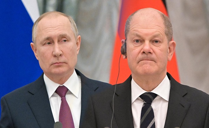 Putin ve Scholz, 2 yıl sonra telefonda görüştü