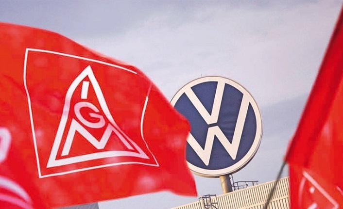 Alman otomotiv devi Volkswagen, sendika ile anlaştı! 35 bin kişi işten çıkarılacak