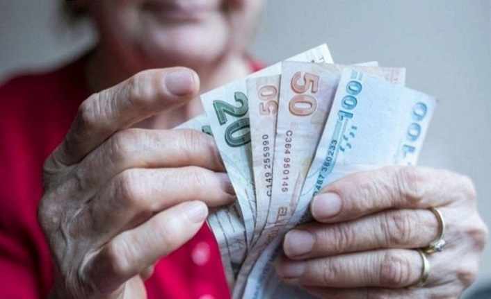 Hükümet en düşük emekli aylığı için düğmeye bastı: İşte masadaki rakamlar