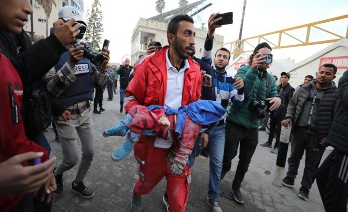 UNRWA'ya göre, İsrail'in kuşattığı Gazze'nin kuzeyindeki 60 bin kişi için ölüm her köşede