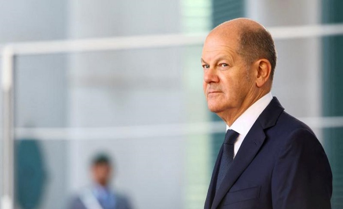 Alman Başbakan Scholz'den Şara'ya Suriye'nin yeniden inşasını destekleme güvencesi