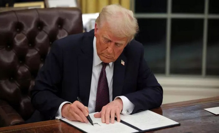 Bu kez ilaç sektörü hedefte! Trump'tan yeni hamle: Büyük tarifeler geliyor!