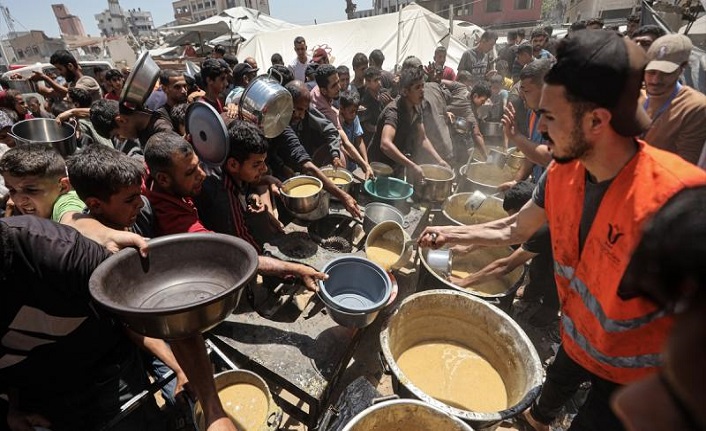 UNRWA: Gazze'ye insani yardımların girişine engelsiz ve kesintisiz izin verilmeli