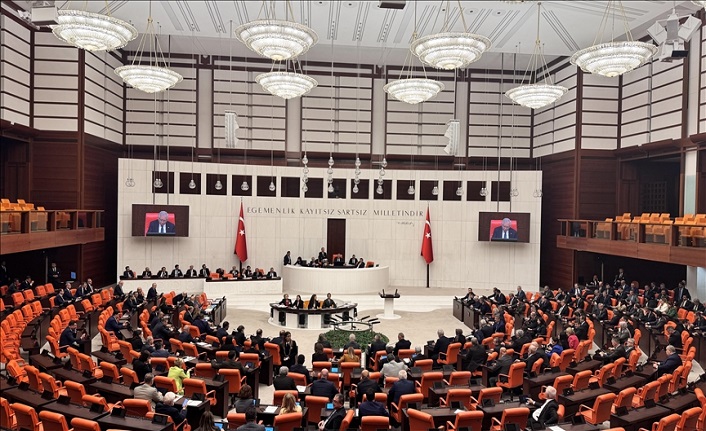 Yeni kanun teklifi TBMM'de: Belediyelerden YÖK'e, Ticaret Bakanlığı'ndan TSK'ya kritik değişiklikler